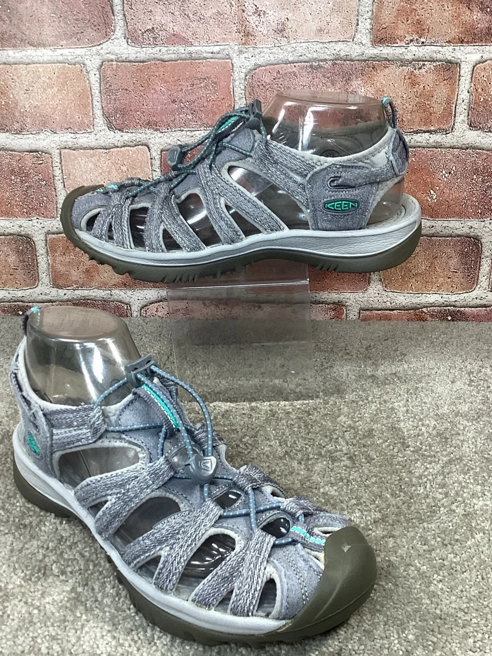 Keen Whisper womens Outdoor sport sandals size 8.5